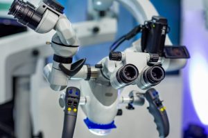 Лечение кариеса под микроскопом по цене без микроскопа